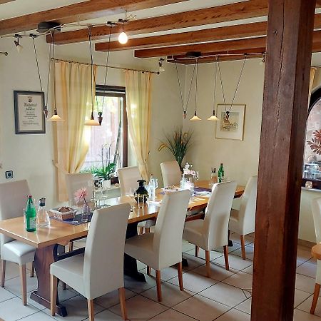 Gaestehaus Roehm Ilbesheim bei Landau in der Pfalz Esterno foto