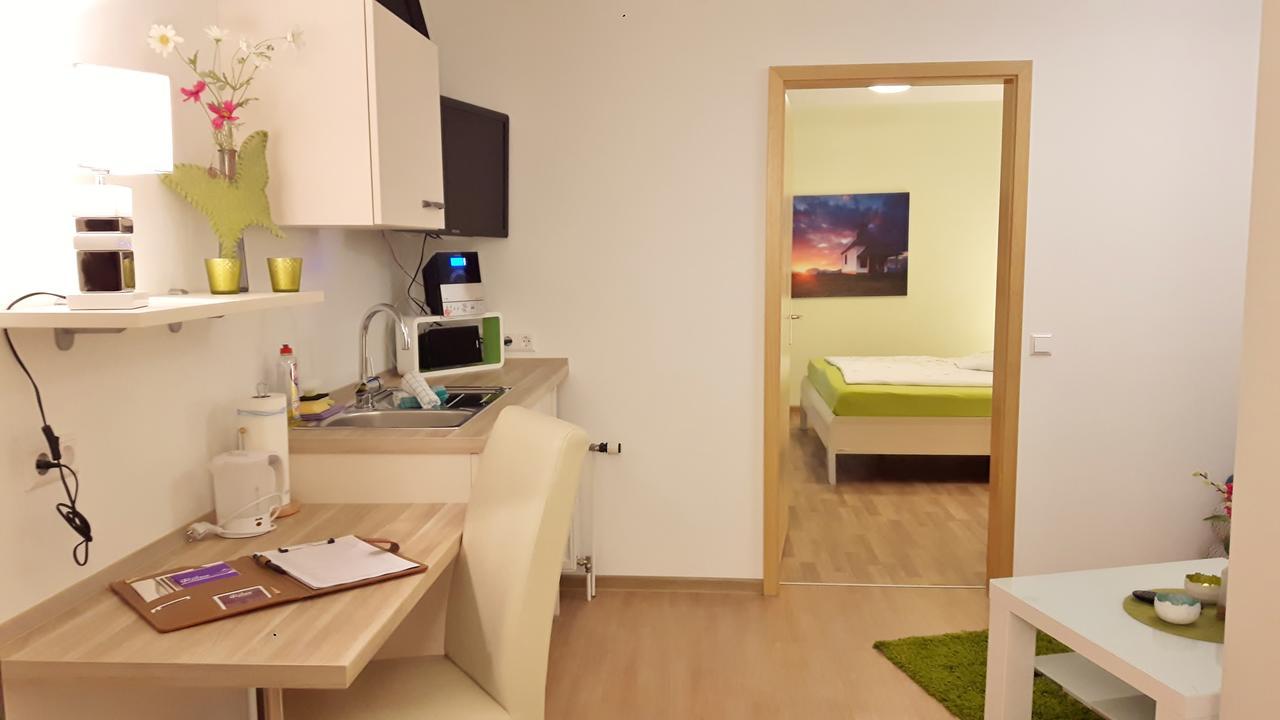 Gaestehaus Roehm Ilbesheim bei Landau in der Pfalz Esterno foto